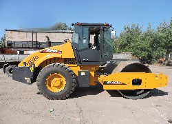 Продажа китайского одновальцового вибрационного катка XCMG XS142J в Казахстане за 000 $. Фотография 1 Купить каток XCMG (Китай) в Алматы, модель XS142J, цена DDP: 000 $. Фото 1