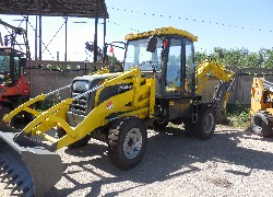 Продажа китайского экскаватора-погрузчика Rhinoceros XN120 в Казахстане за 000 $. Фотография 2 Купить экскаватор-погрузчик Rhinoceros (Китай) в Алматы, модель XN120, цена DDP: 000 $. Фото 2