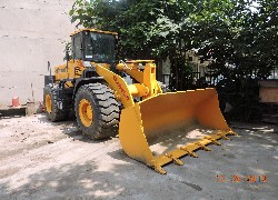 Продажа китайского фронтального погрузчика Changlin, CL955 в Казахстане за 000 $. Фотография 1 Купить фронтальный погрузчик в Алматы, Астане, Караганде - Changlin, модель CL955, Китай, цена DDP: 000 $. Фото 1