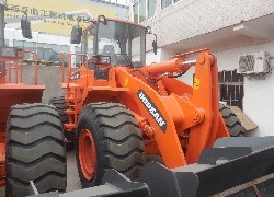 Продажа южно-корейского фронтального погрузчика DOOSAN DL503 в Казахстане за 000 $. Фотография 39 Купить фронтальный погрузчик DOOSAN (Южная Корея) в Алматы, модель DL503, цена DDP: 000 $. Фото 39