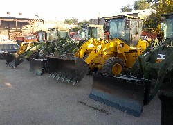 Продажа китайского фронтального погрузчика Foton Lovol FL920-II в Казахстане за 000 $. Фотография 126 Купить фронтальный погрузчик Foton Lovol (Китай) в Алматы, модель FL920-II, цена DDP: 000 $. Фото 126