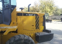 Продажа китайского фронтального погрузчика Foton Lovol FL920-II в Казахстане за 000 $. Фотография 160 Купить фронтальный погрузчик Foton Lovol (Китай) в Алматы, модель FL920-II, цена DDP: 000 $. Фото 160