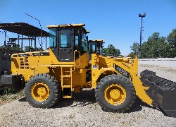 Купить фронтальный погрузчик Foton Lovol (Китай) в Алматы, модель FL935E, цена DDP: 000 $. Фото 41