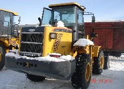 Купить фронтальный погрузчик Foton Lovol (Китай) в Алматы, модель FL935E, цена DDP: 000 $. Фото 56