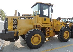 Купить фронтальный погрузчик Foton Lovol (Китай) в Алматы, модель FL936E, цена DDP: 000 $. Фото 3