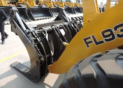 Купить фронтальный погрузчик Foton Lovol (Китай) в Алматы, модель FL936E, цена DDP: 000 $. Фото 57