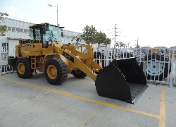 Купить фронтальный погрузчик Foton Lovol (Китай) в Алматы, модель FL936E, цена DDP: 000 $. Фото 61