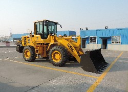 Купить фронтальный погрузчик Foton Lovol (Китай) в Алматы, модель FL936E, цена DDP: 000 $. Фото 68