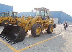 Купить фронтальный погрузчик Foton Lovol (Китай) в Алматы, модель FL936E, цена DDP: 000 $. Фото 72