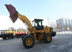 Купить фронтальный погрузчик Foton Lovol (Китай) в Алматы, модель FL936E, цена DDP: 000 $. Фото 74