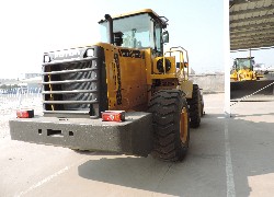 Продажа китайского фронтального погрузчика Foton Lovol FL955F-II в Казахстане за 000 $. Фотография 10 Купить фронтальный погрузчик Foton Lovol (Китай) в Алматы, модель FL955F-II, цена DDP: 000 $. Фото 10