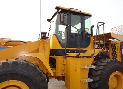 Продажа китайского фронтального погрузчика Foton Lovol FL955F-II в Казахстане за 000 $. Фотография 34 Купить фронтальный погрузчик Foton Lovol (Китай) в Алматы, модель FL955F-II, цена DDP: 000 $. Фото 34