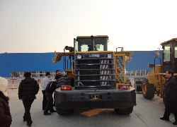 Продажа китайского фронтального погрузчика Foton Lovol FL955F-II в Казахстане за 000 $. Фотография 45 Купить фронтальный погрузчик Foton Lovol (Китай) в Алматы, модель FL955F-II, цена DDP: 000 $. Фото 45