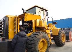 Продажа китайского фронтального погрузчика Foton Lovol FL955F-II в Казахстане за 000 $. Фотография 56 Купить фронтальный погрузчик Foton Lovol (Китай) в Алматы, модель FL955F-II, цена DDP: 000 $. Фото 56