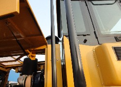 Продажа китайского фронтального погрузчика Foton Lovol FL955F-II в Казахстане за 000 $. Фотография 78 Купить фронтальный погрузчик Foton Lovol (Китай) в Алматы, модель FL955F-II, цена DDP: 000 $. Фото 78