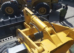 Продажа китайского фронтального погрузчика Foton Lovol FL955F-II в Казахстане за 000 $. Фотография 82 Купить фронтальный погрузчик Foton Lovol (Китай) в Алматы, модель FL955F-II, цена DDP: 000 $. Фото 82