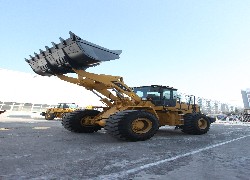 Продажа китайского фронтального погрузчика Foton Lovol FL956F-II в Казахстане за 000 $. Фотография 10 Купить фронтальный погрузчик Foton Lovol (Китай) в Алматы, модель FL956F-II, цена DDP: 000 $. Фото 10