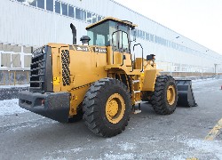 Продажа китайского фронтального погрузчика Foton Lovol FL956F-II в Казахстане за 000 $. Фотография 115 Купить фронтальный погрузчик Foton Lovol (Китай) в Алматы, модель FL956F-II, цена DDP: 000 $. Фото 115