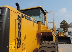 Продажа китайского фронтального погрузчика Foton Lovol FL966F-II в Казахстане за 000 $. Фотография 12 Купить фронтальный погрузчик Foton Lovol (Китай) в Алматы, модель FL966F-II, цена DDP: 000 $. Фото 12