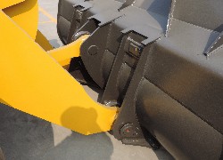 Продажа китайского фронтального погрузчика Foton Lovol FL966F-II в Казахстане за 000 $. Фотография 20 Купить фронтальный погрузчик Foton Lovol (Китай) в Алматы, модель FL966F-II, цена DDP: 000 $. Фото 20