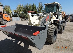 Продажа китайского фронтального погрузчика RONGWEI, ZL942 в Казахстане за 000 $. Фотография 22 Купить фронтальный погрузчик RONGWEI (Китай) в Алматы, модель ZL942, цена DDP: 000 $. Фото 22