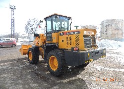 Продажа китайского фронтального погрузчика RONGWEI, ZL942 в Казахстане за 000 $. Фотография 43 Купить фронтальный погрузчик RONGWEI (Китай) в Алматы, модель ZL942, цена DDP: 000 $. Фото 43