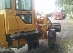 Продажа китайского фронтального погрузчика SDYD, ZL15 в Казахстане за 000 $. Фотография 8 Купить фронтальный погрузчик SDYD (Китай) в Алматы, модель ZL15, цена DDP: 000 $. Фото 8