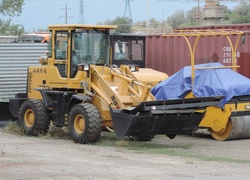 Продажа китайского фронтального погрузчика SDYD, ZL20 в Казахстане за 000 $. Фотография 64 Купить фронтальный погрузчик SDYD (Китай) в Алматы, модель ZL20, цена DDP: 000 $. Фото 64