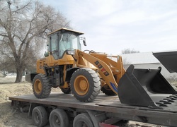 Продажа китайского фронтального погрузчика SDYD, ZL30 в Казахстане за 000 $. Фотография 44 Купить фронтальный погрузчик SDYD (Китай) в Алматы, модель ZL30, цена DDP: 000 $. Фото 44