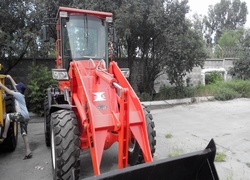 Продажа китайского фронтального погрузчика SDYD, ZL920 в Казахстане за 000 $. Фотография 56 Купить фронтальный погрузчик SDYD (Китай) в Алматы, модель ZL920, цена DDP: 000 $. Фото 56