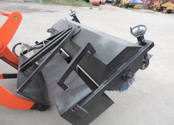 Купить гидравлическую щётку для уборки снега и снежный отвал для фронтального погрузчика SDYD, ZL16 за 2000 $ в Алматы Гидравлическая щётка для уборки снега и снежный отвал для фронтального погрузчика SDYD, ZL16. Цена: 2000 $. Продажа в Казахстане