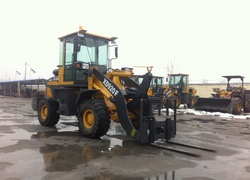 Продажа китайского фронтального погрузчика XD, XD920F в Казахстане за 000 $. Фотография 3 Купить фронтальный погрузчик в Алматы, Астане, Караганде - XD, модель XD920F, Китай, цена DDP: 000 $. Фото 3