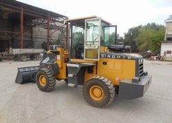 Продажа китайского фронтального погрузчика XD, XD920F в Казахстане за 000 $. Фотография 34 Купить фронтальный погрузчик в Алматы, Астане, Караганде - XD, модель XD920F, Китай, цена DDP: 000 $. Фото 34