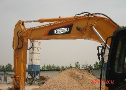 Продажа китайского экскаватора Foton Lovol FR260 в Казахстане за 000 $. Фотография 11 Купить экскаватор Foton Lovol (Китай) в Алматы, модель FR260, цена DDP: 000 $. Фото 11