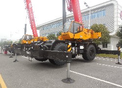 Продажа китайского корокобазного внедорожного крана Palfinger Sany, SRC750C в Казахстане. Фотография 2 Купить короткобазный внедорожный кран Palfinger Sany, SRC750C в Алматы, рассрочка - 6 месяцев. Фото 2