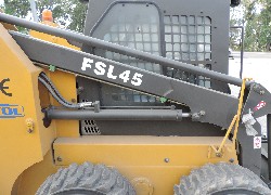 Продажа китайского мини-погрузчика Foton Lovol FSL45 в Казахстане за 000 $. Фотография 4 Купить Дизельный мини-погрузчик Foton Lovol (Китай) в Алматы, модель FSL45, цена DDP: 000 $. Фото 4