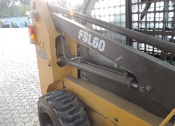 Продажа китайского мини-погрузчика Foton Lovol FSL60 в Казахстане за 000 $. Фотография 4 Купить Дизельный мини-погрузчик Foton Lovol (Китай) в Алматы, модель FSL60, цена DDP: 000 $. Фото 4