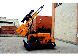 Купить самоходную сваебойную установку на шасси ArmiVan, модель AI-830, AI-1000 в Алматы, цена: 000 $, рассрочка - 6 месяцев. Фото 1